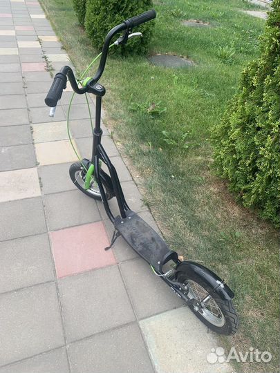 Самокат взрослый с большими колесами