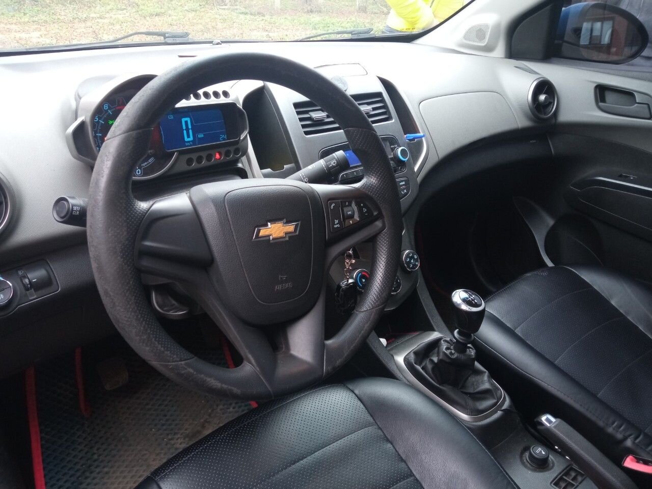 Chevrolet Aveo: фото владельца