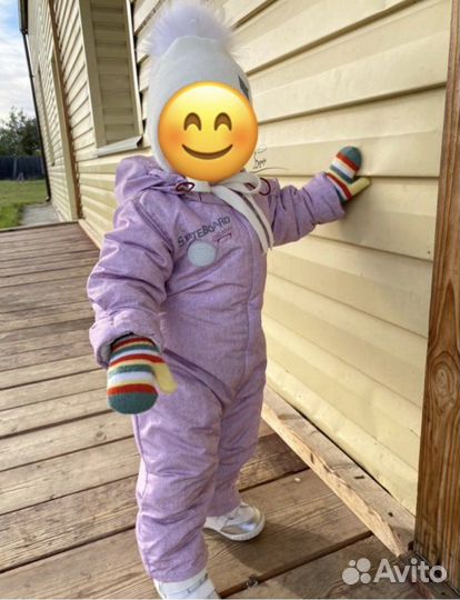 Демисезонный комбинезон для девочки