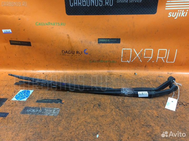 Держатель дворника Mitsubishi Pajero V65W (Переднее)