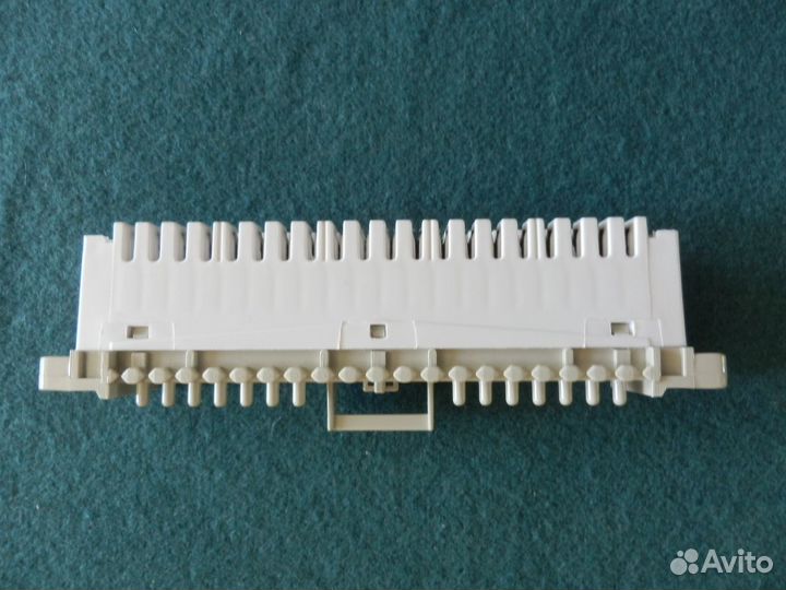 Плинты и Аксессуары к плинтам