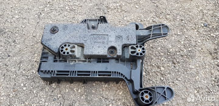 Audi A3 8p Площадка под акб