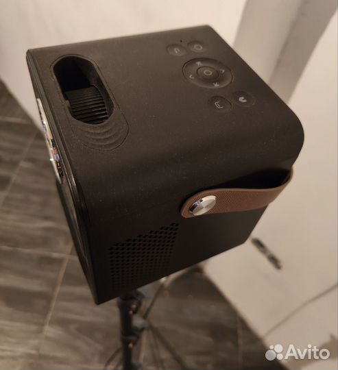 Мини проектор umiio бу