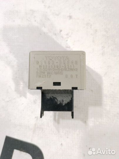 Реле указателя поворота Toyota Corolla 120 121 123