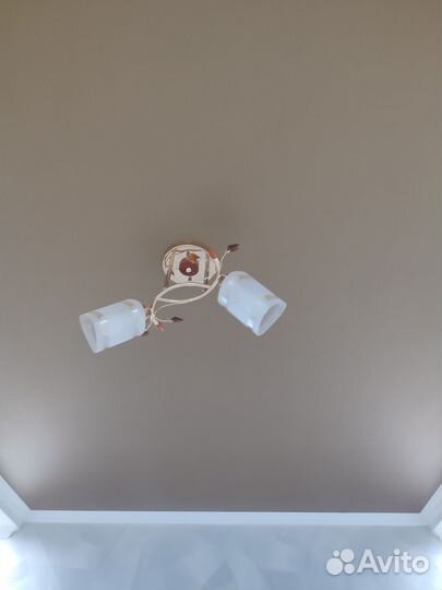 Люстра и 2 светильника