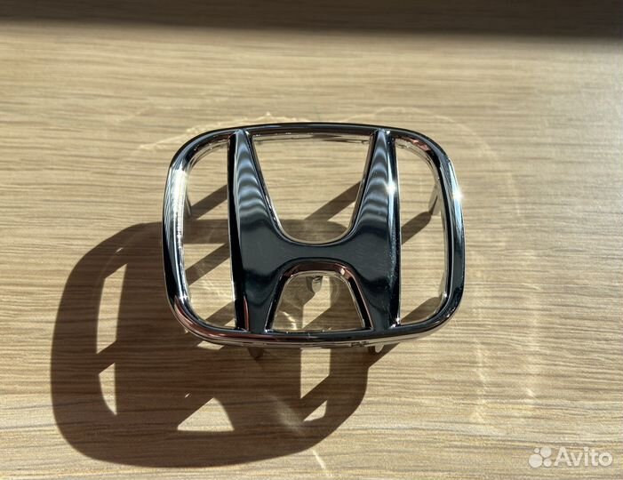 Эмблема в руль honda