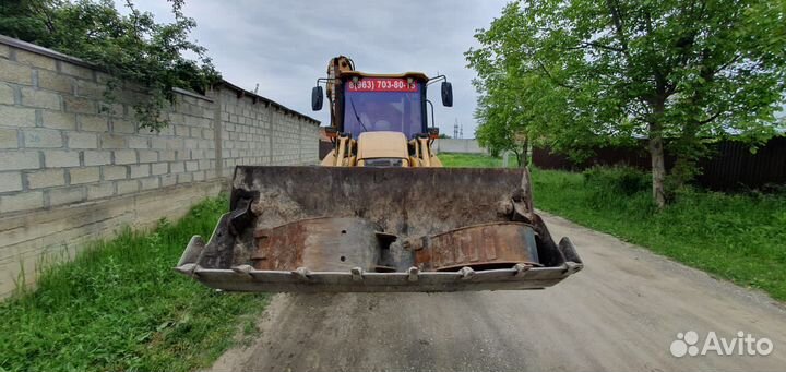 Экскаватор-погрузчик Komatsu WB93S, 2007