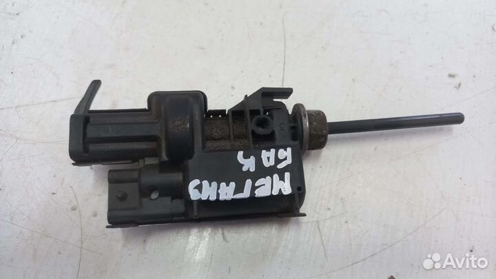 Активатор лючка бака Renault Megane 3