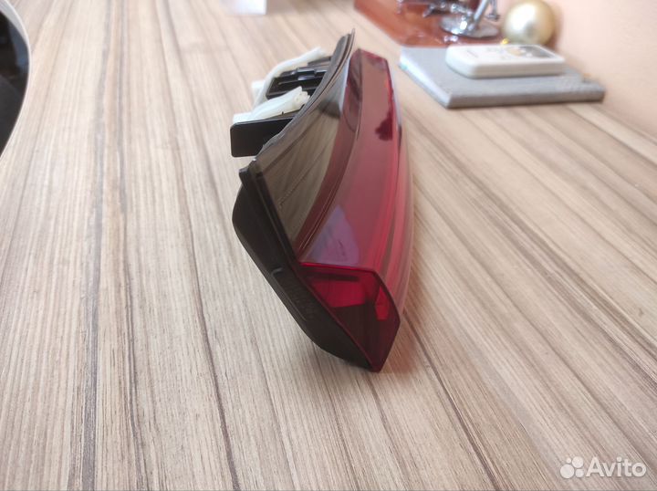 Фонарь задний внутренний левый бмв х4