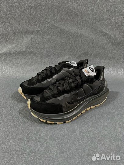 Nike sacai vaporwaffle