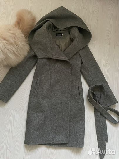 Пальто женское демисезонное 42 размер