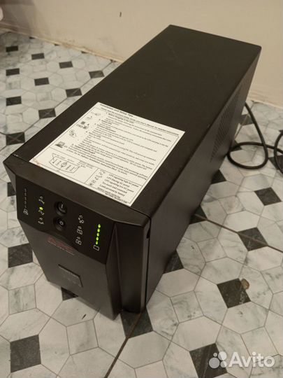 Ибп APC SMART ups 1000 (новые АКБ)