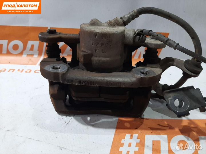 Суппорт тормозной передний левый BMW 1 E87 2007