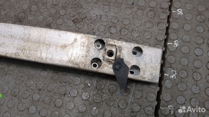 Усилитель бампера передний Nissan Note E11