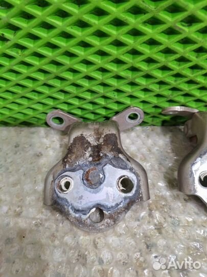 Передние левые петли двери Chevrolet Lacetti