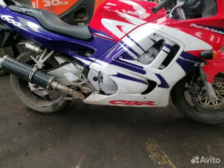 Honda CBR F3 в разборе запчасти