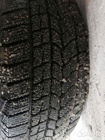 DoubleStar DW02 225/60 R17 99T