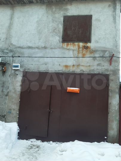 Гараж, > 30 м²