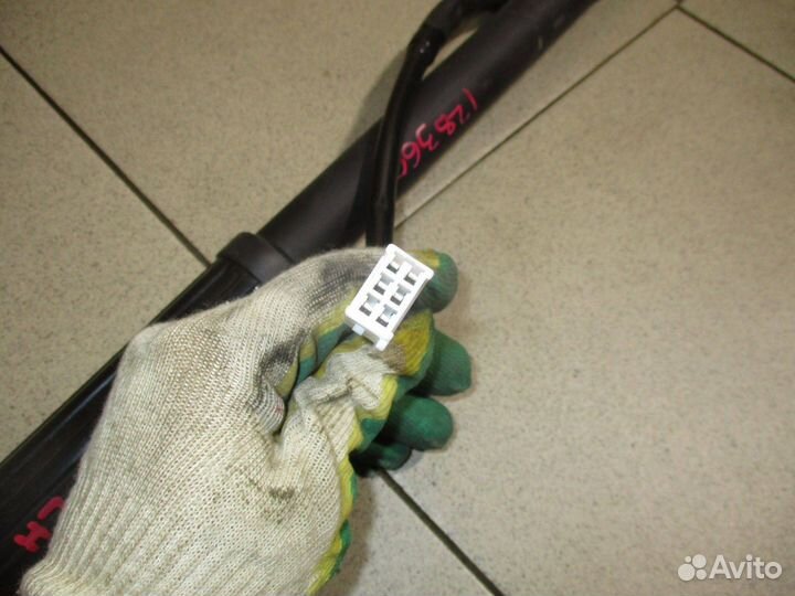 Механизм подъема двери Toyota RAV4 (XA50)