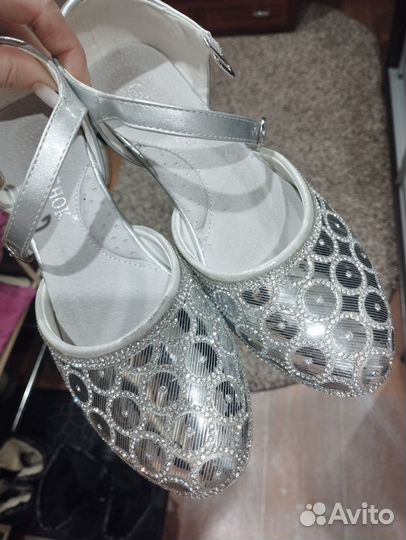 Босоножки для девочки