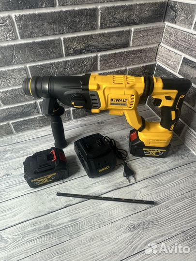 Аккумуляторный перфоратор dewalt