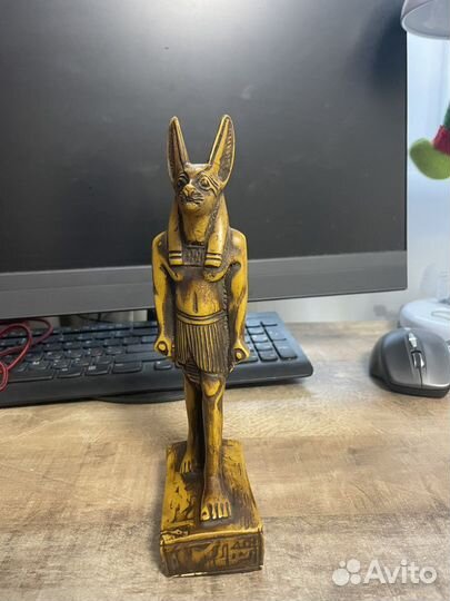 Египетская статуэтка