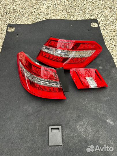 Фонарь задний левый правый Mercedes W212