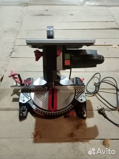 Торцовочная комбинированная пила зубр ЗПТК-210-150