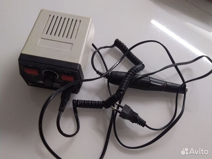 Машинка для маникюра и педикюра