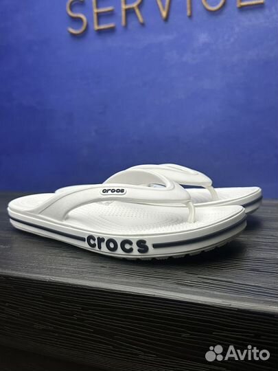 Crocs белые сланцы