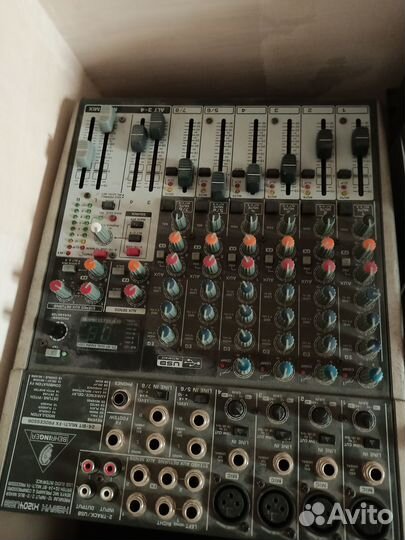 Микшерный пульт Behringer xenyx X 1204USB