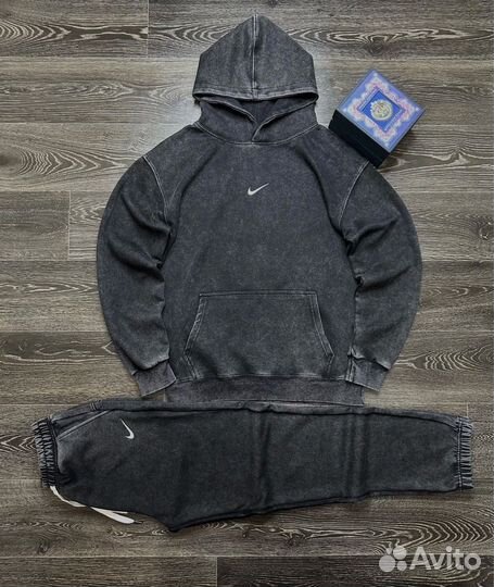 Варенный костюм Nike