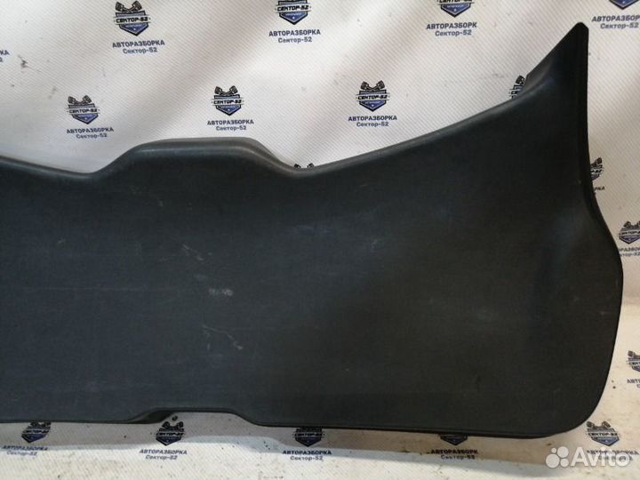 Обшивка крышки багажника Nissan Qashqai+2 JJ10