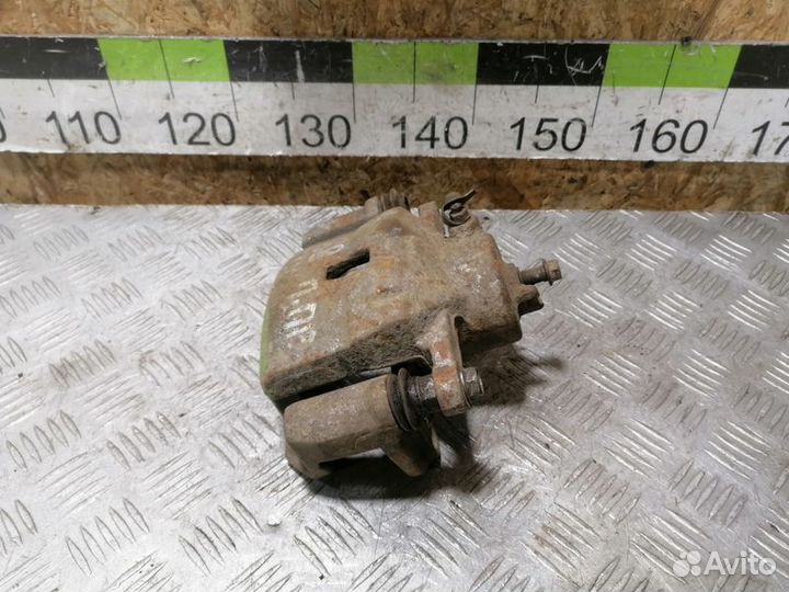 Суппорт передний правый Kia Ceed 2012 2017