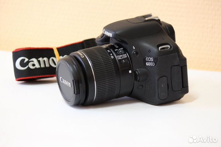 Фотоаппарат canon eos 600d с чехлом в коробке