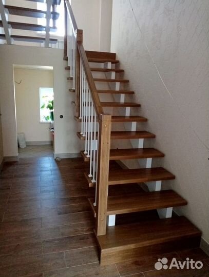 Лестница на металлокаркасе