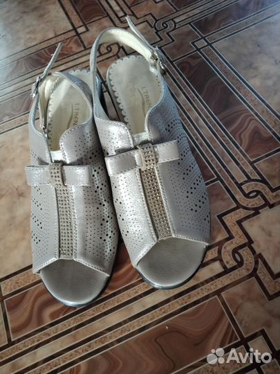 Босоножки женские 40 размер