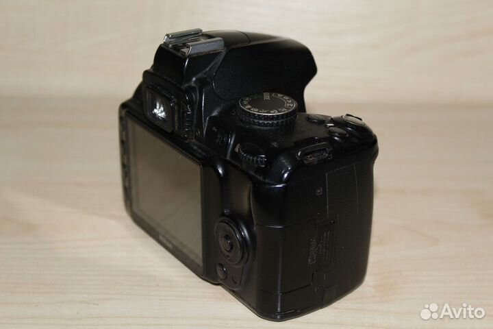 Nikon D3100, D3000-2