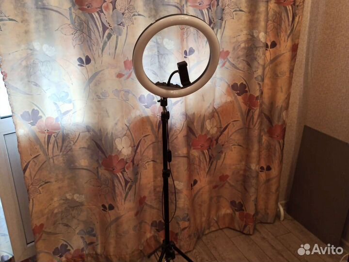 Кольцевая лампа 33 см