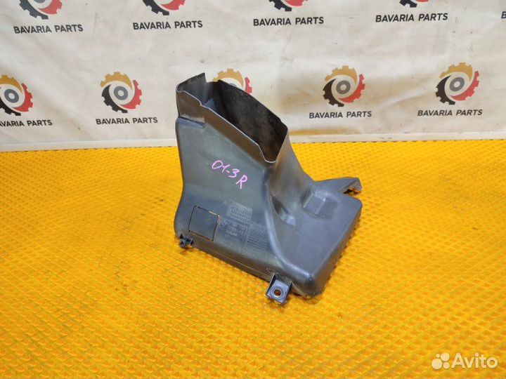 Воздуховод доп. радиатора правый Bmw 7 F01 3.0 N54