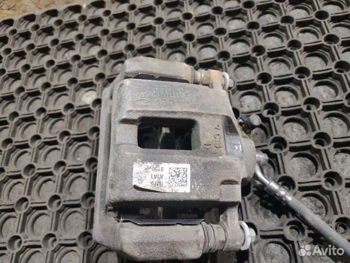 Суппорт тормозной задний правый Genesis G70 седан