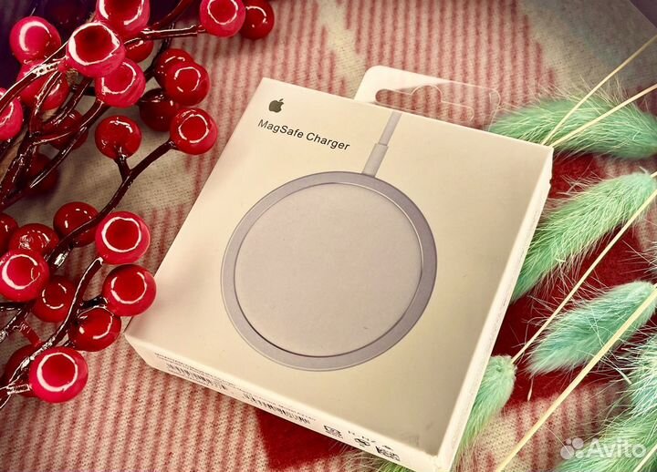 Беспроводная зарядка Apple Magsafe Charger