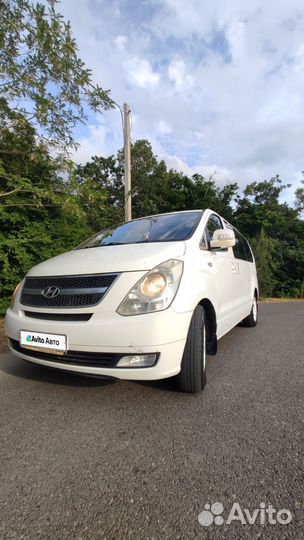 Hyundai Grand Starex 2.5 AT, 2011, 200 000 км