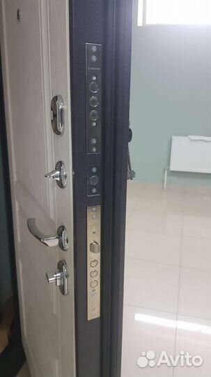 Дверь входная металлическая Барселона