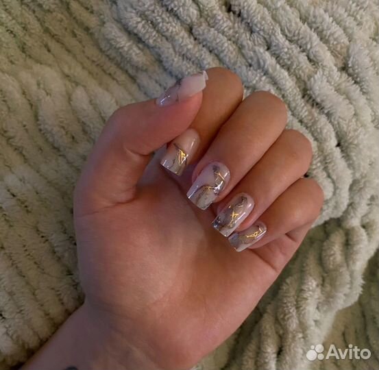 Наращивание ногтей