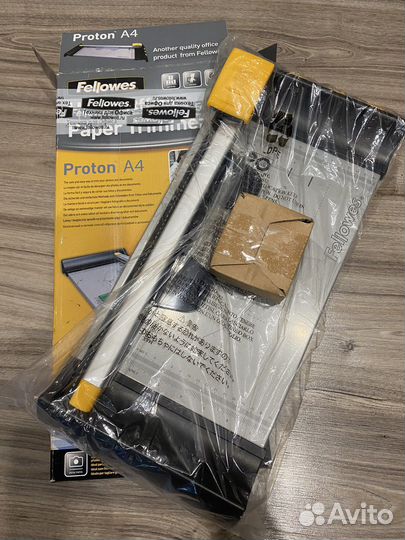 Резак для бумаги роликовый Fellowes Proton A4