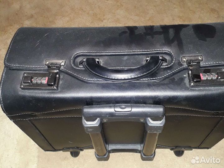 Сумка дорожная на колесах делового человека