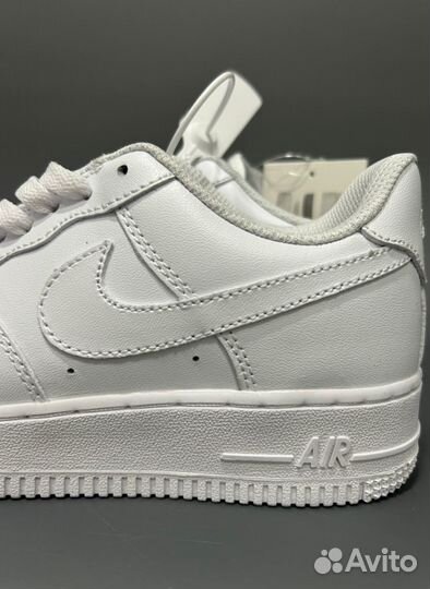 Кроссовки Nike AIR force 1 белые