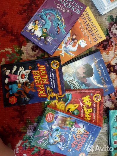 Книги в ассортименте детские, романы и комиксы