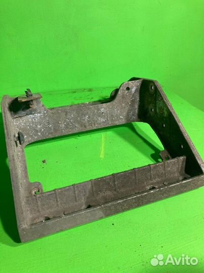 Кронштейн подножки RVI premium